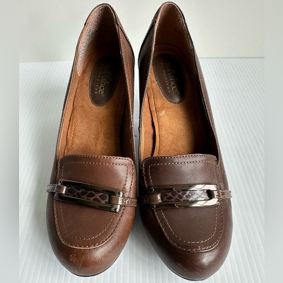 SoftShoe by Medicus Brown Heels Pumps with Buckle Snakeskin Accent Size 8 - Picture 2 of 10